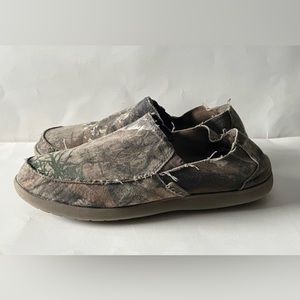 Crocs Camo Santa Cruz RealTree
Men's Size 11